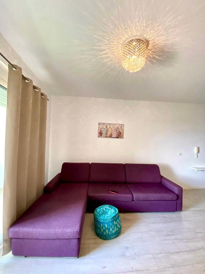 Hard Rock Apartments Sarandë Buitenkant foto