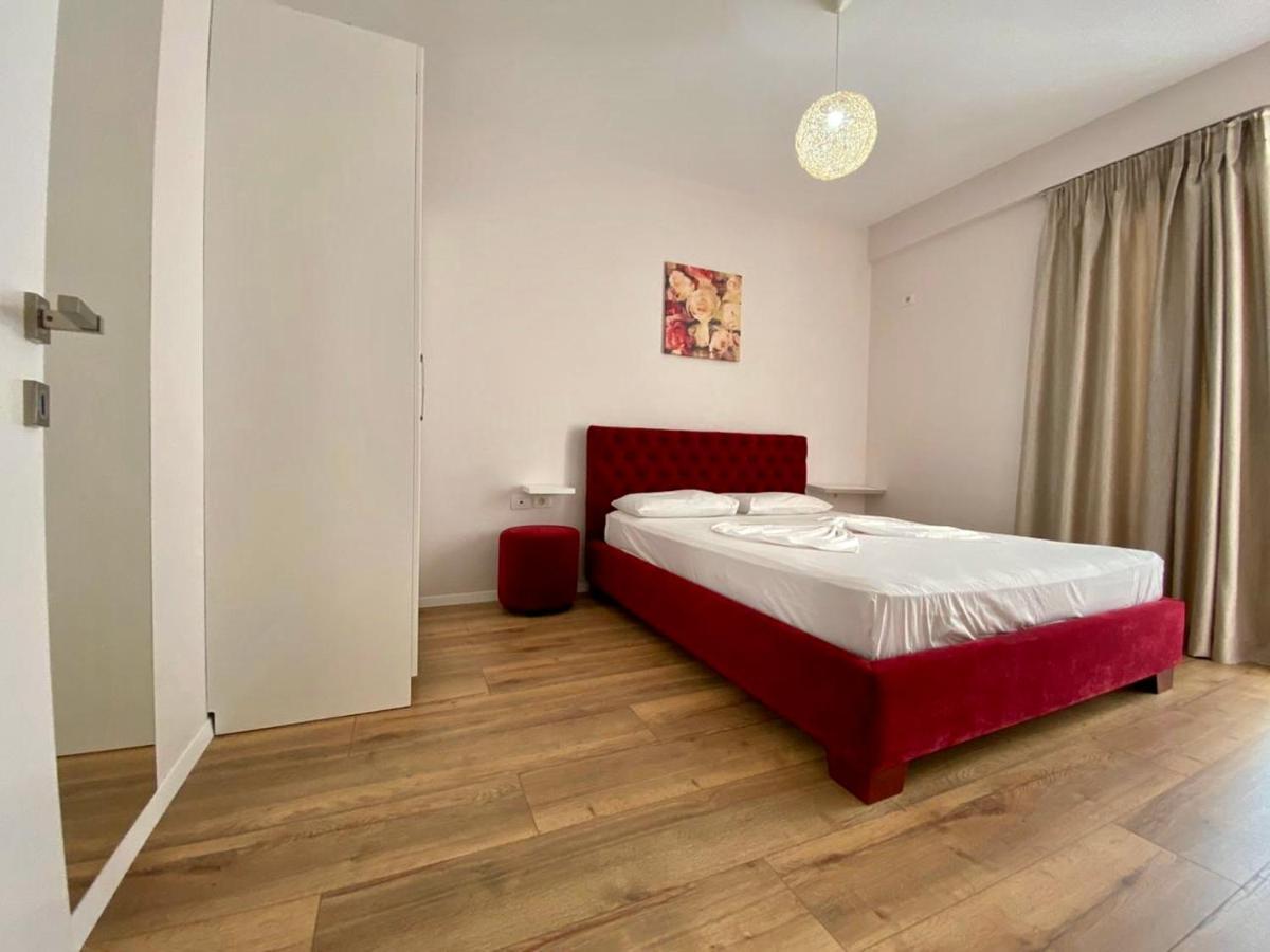 Hard Rock Apartments Sarandë Buitenkant foto