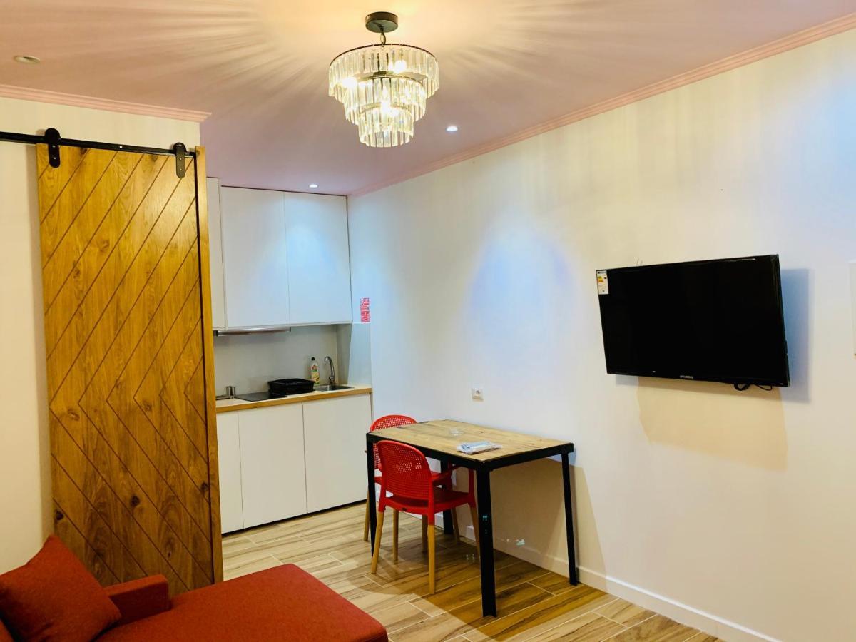 Hard Rock Apartments Sarandë Buitenkant foto
