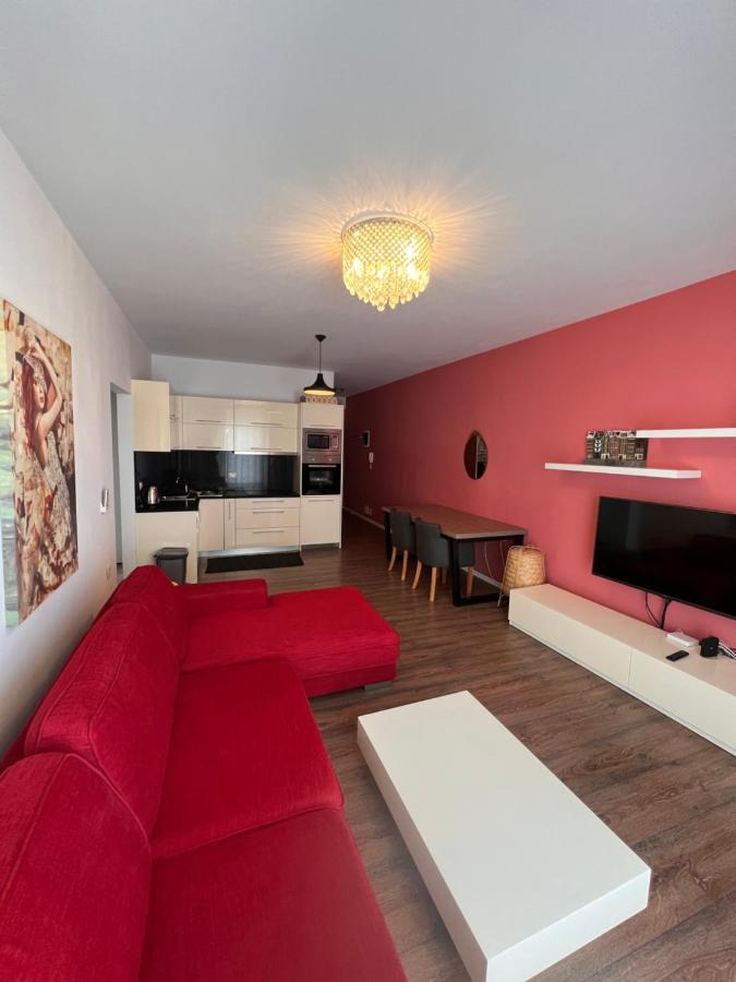 Hard Rock Apartments Sarandë Buitenkant foto