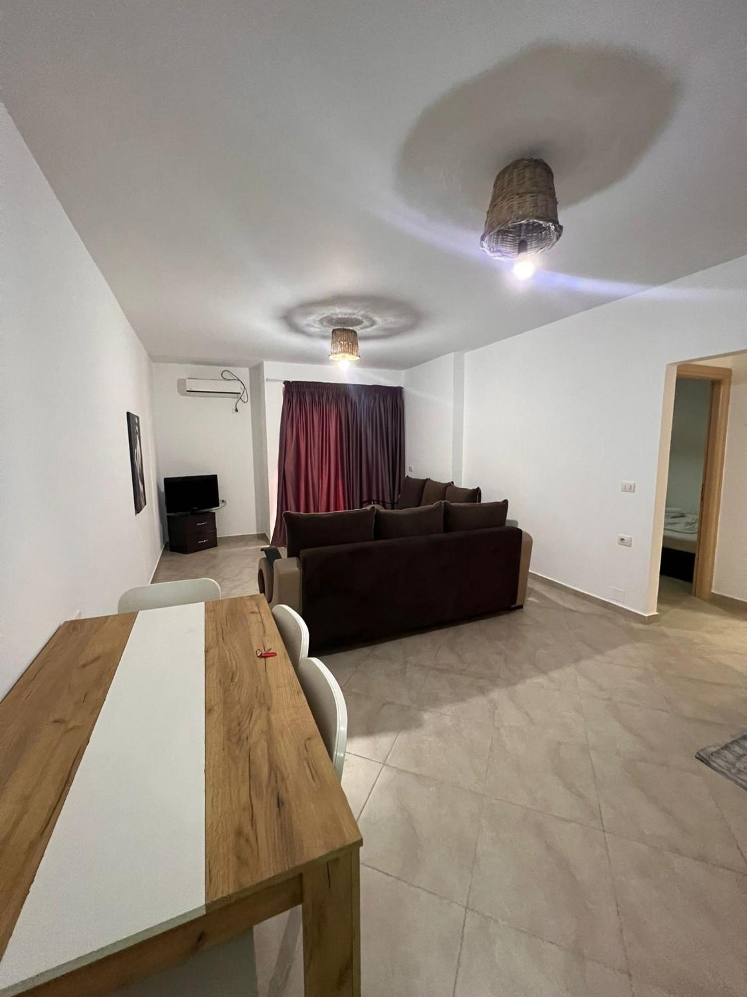Hard Rock Apartments Sarandë Buitenkant foto